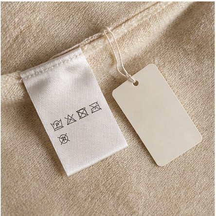 Layered knit detail context